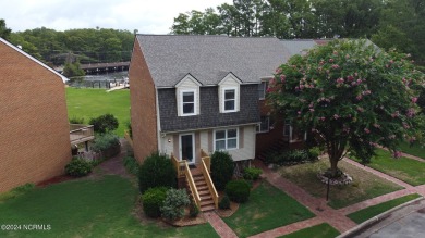 Beach Townhome/Townhouse Sale Pending in Edenton, North Carolina