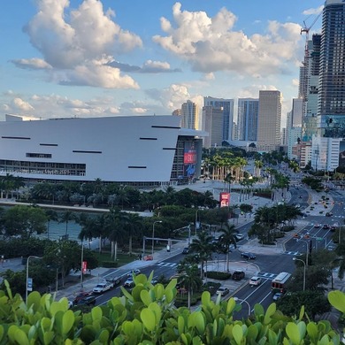 Beach Condo For Sale in Miami, Florida