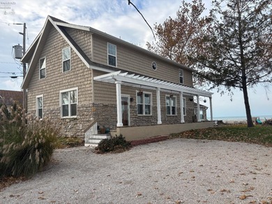 Beach Home For Sale in Port Clinton, Ohio