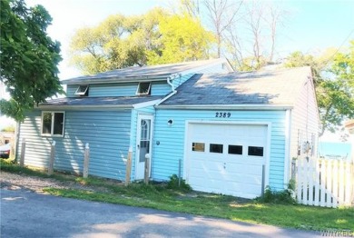 Beach Home For Sale in Porter, New York