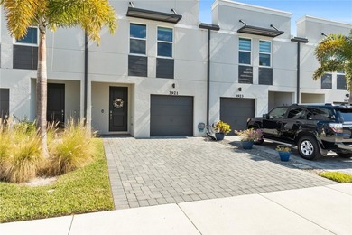 Beach Townhome/Townhouse For Sale in Stuart, Florida