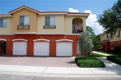 Beach Townhome/Townhouse For Sale in Stuart, Florida