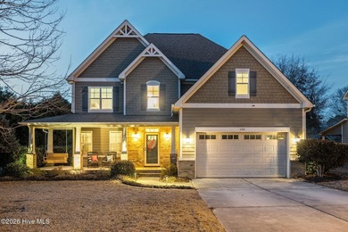 Beach Home For Sale in Cedar Point, North Carolina