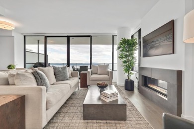 Beach Condo For Sale in White Rock, BC