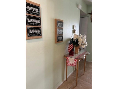 Beach Condo For Sale in Lauderdale Lakes, Florida