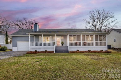 Beach Home For Sale in Oak Island, North Carolina