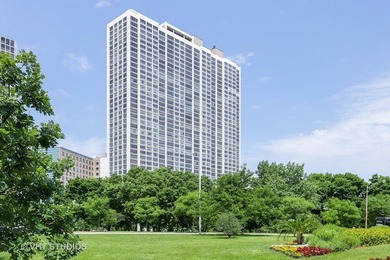 Beach Condo For Sale in Chicago, Illinois