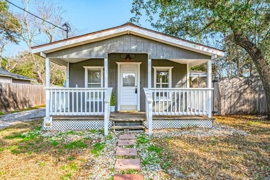 Beach Home For Sale in Fulton, Texas