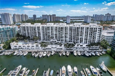 Beach Condo For Sale in Aventura, Florida