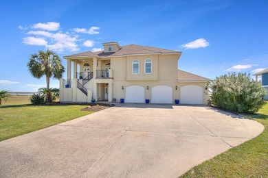 Beach Home For Sale in Rockport, Texas