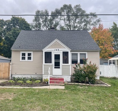 Beach Home Sale Pending in Norton Shores, Michigan