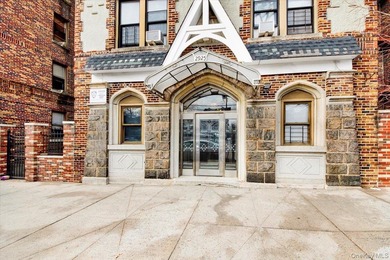 Beach Home For Sale in Bronx, New York