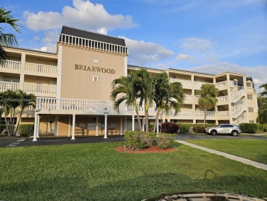 Beach Condo For Sale in Coral Springs, Florida