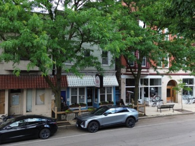 Beach Commercial Active Under Contract in Chicago, Illinois