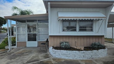 Beach Home Sale Pending in Seminole, Florida