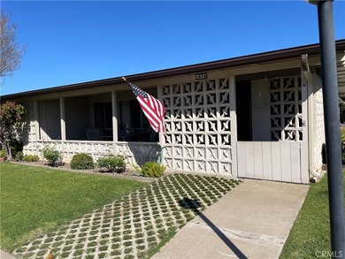 Beach Home Sale Pending in Seal Beach, California
