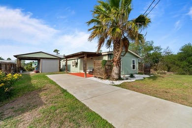 Beach Home For Sale in Rockport, Texas