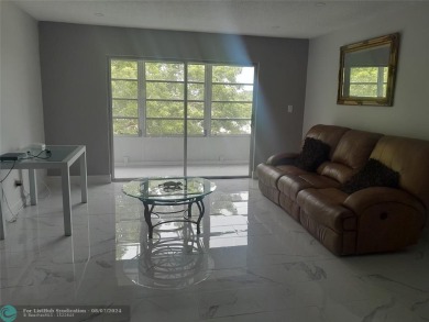 Beach Condo For Sale in North Lauderdale, Florida