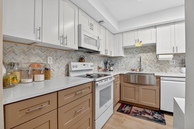 Beach Condo For Sale in West Palm Beach, Florida