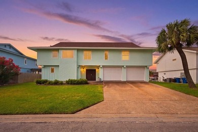 Beach Home For Sale in Rockport, Texas