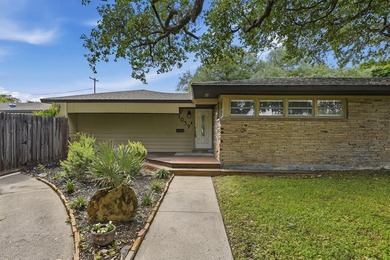 Beach Home For Sale in Aransas Pass, Texas