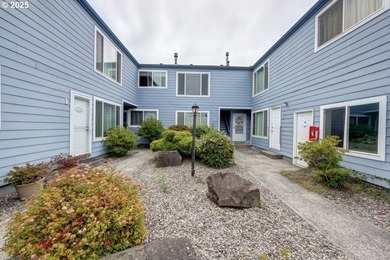 Beach Condo For Sale in Seaside, Oregon