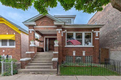 Beach Home Sale Pending in Chicago, Illinois