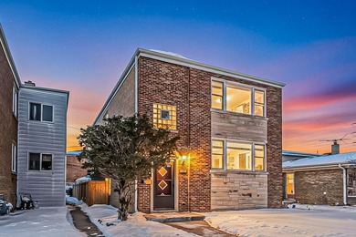 Beach Home For Sale in Skokie, Illinois