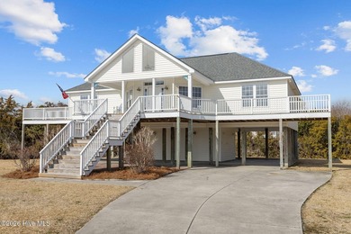 Beach Home For Sale in Beaufort, North Carolina