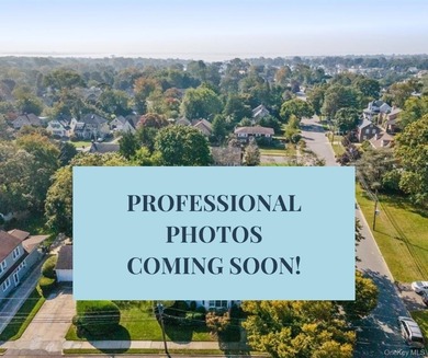 Beach Home For Sale in Ridge, New York