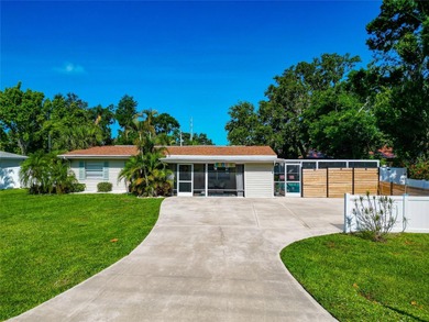 Beach Home For Sale in Sarasota, Florida