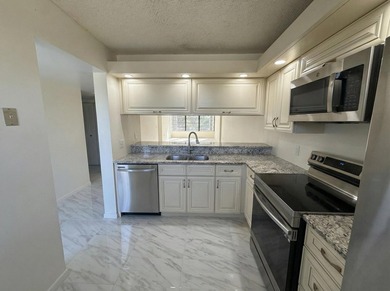 Beach Condo For Sale in West Palm Beach, Florida