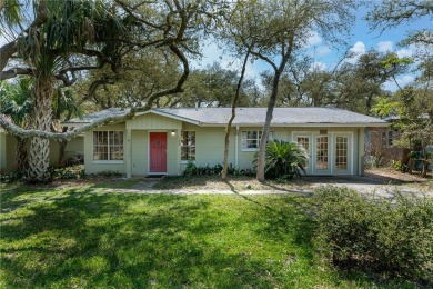 Beach Home For Sale in Rockport, Texas
