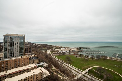 Condo For Sale in Milwaukee image photo picture