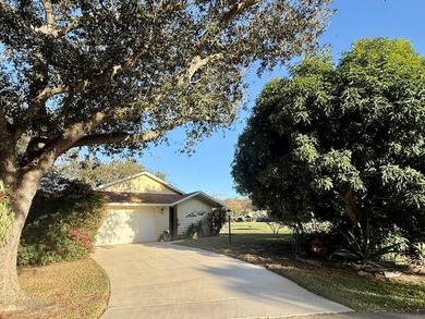 Beach Home Sale Pending in Hobe Sound, Florida