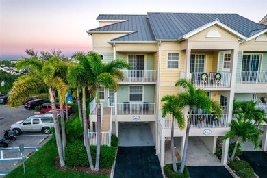 Beach Townhome/Townhouse For Sale in Ruskin, Florida