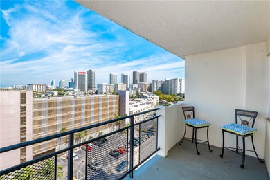 Beach Condo For Sale in Hallandale Beach, Florida