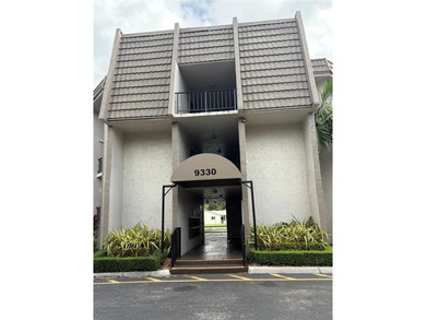 Beach Condo For Sale in Tamarac, Florida