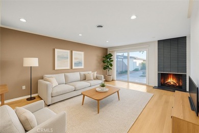 Beach Townhome/Townhouse Active Under Contract in Huntington Beach, California