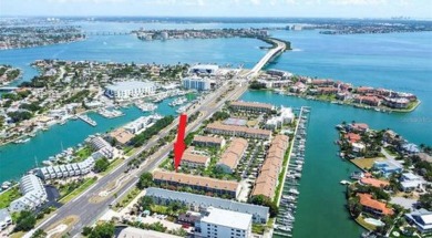 Beach Townhome/Townhouse For Sale in St. Petersburg, Florida