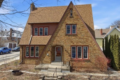 Beach Home For Sale in Milwaukee, Wisconsin