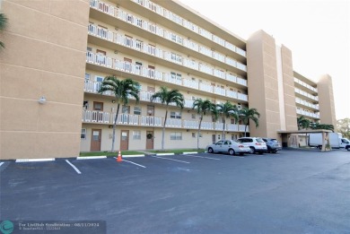 Beach Condo For Sale in Hallandale Beach, Florida