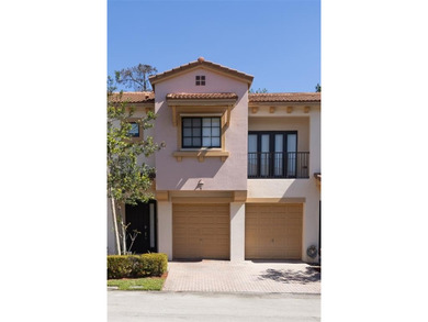 Beach Townhome/Townhouse For Sale in Coconut Creek, Florida