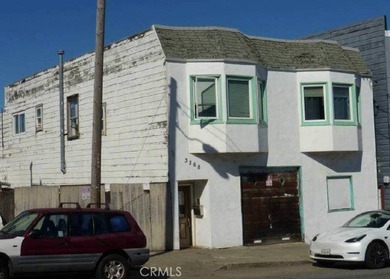 Beach Home Active Under Contract in Daly City, California