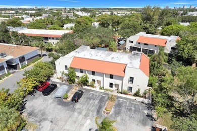 Beach Townhome/Townhouse For Sale in Boca Raton, Florida