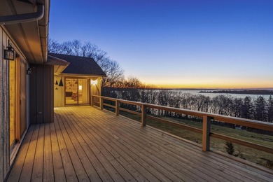 Beach Home For Sale in Bristol, Maine