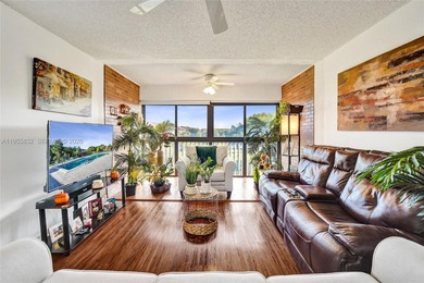 Beach Condo For Sale in Pembroke Pines, Florida