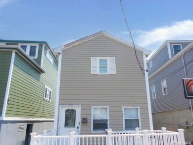 Beach Home Sale Pending in Broad Channel, New York