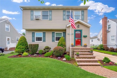 Beach Home For Sale in Wantagh, New York