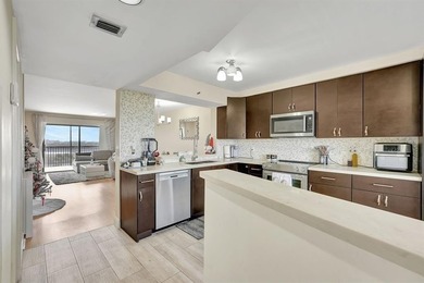 Beach Condo For Sale in Pompano Beach, Florida
